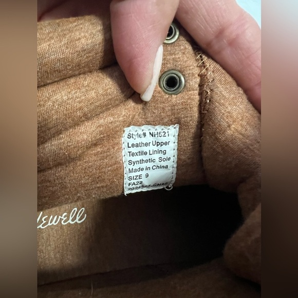 Madewell | Women’s SZ 9 | Nubuck Leather Suede Carsen Boots Booties - Picture 7 of 9